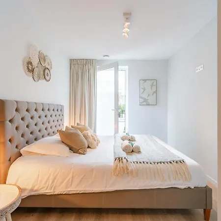 Huswell - Very Pleasant With Communal Pool Appartement Nieuwpoort