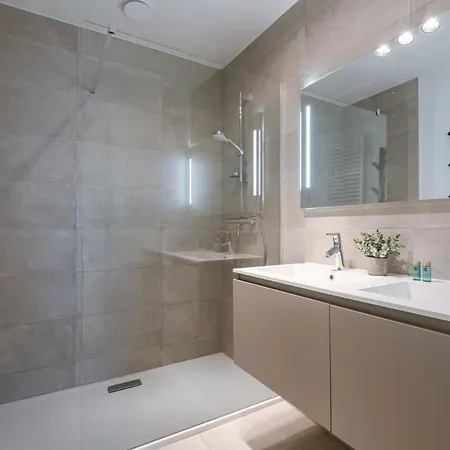 アパート Huswell - Very Pleasant With Communal Pool *