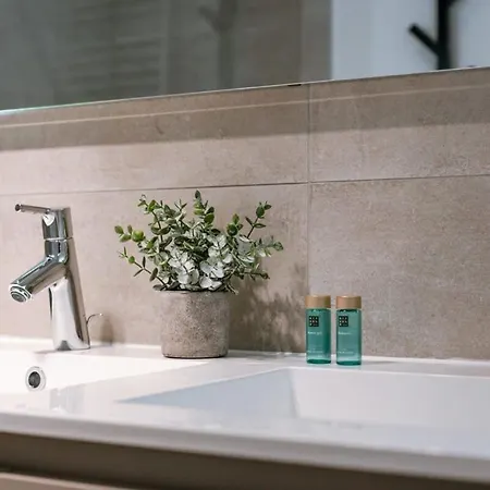 Huswell - Very Pleasant With Communal Pool アパート ニーウポールト