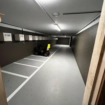 アパート Huswell - Very Pleasant With Communal Pool ニーウポールト