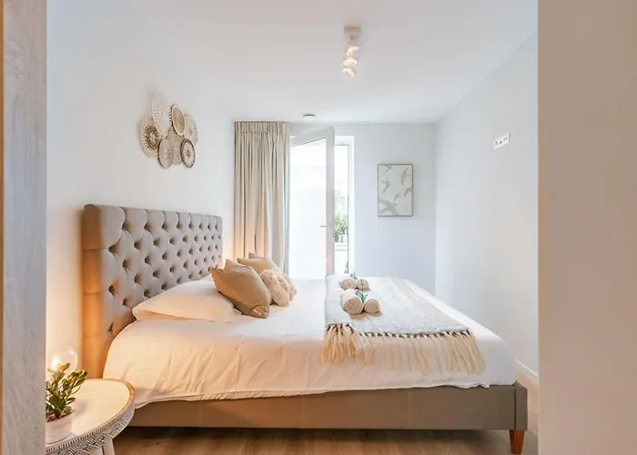 Huswell - Very Pleasant With Communal Pool Appartement Nieuwpoort