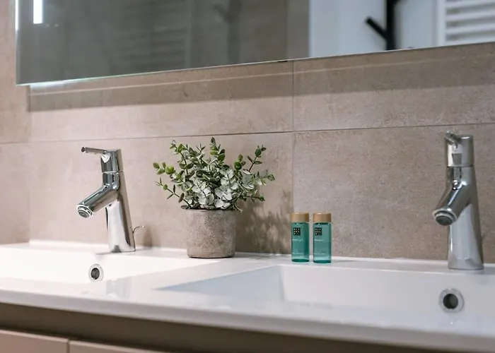 Huswell - Very Pleasant With Communal Pool Appartement Nieuwpoort